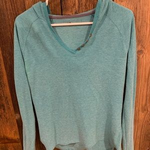 North face long sleeve sweater